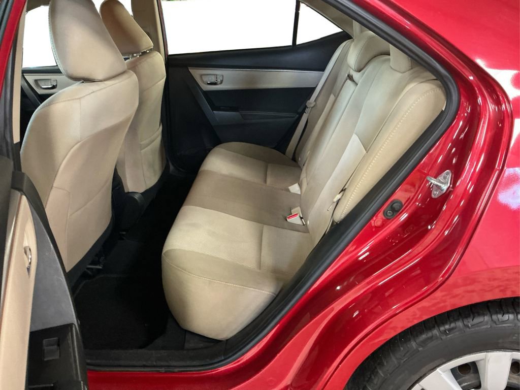 2015 Toyota Corolla LE photo 10