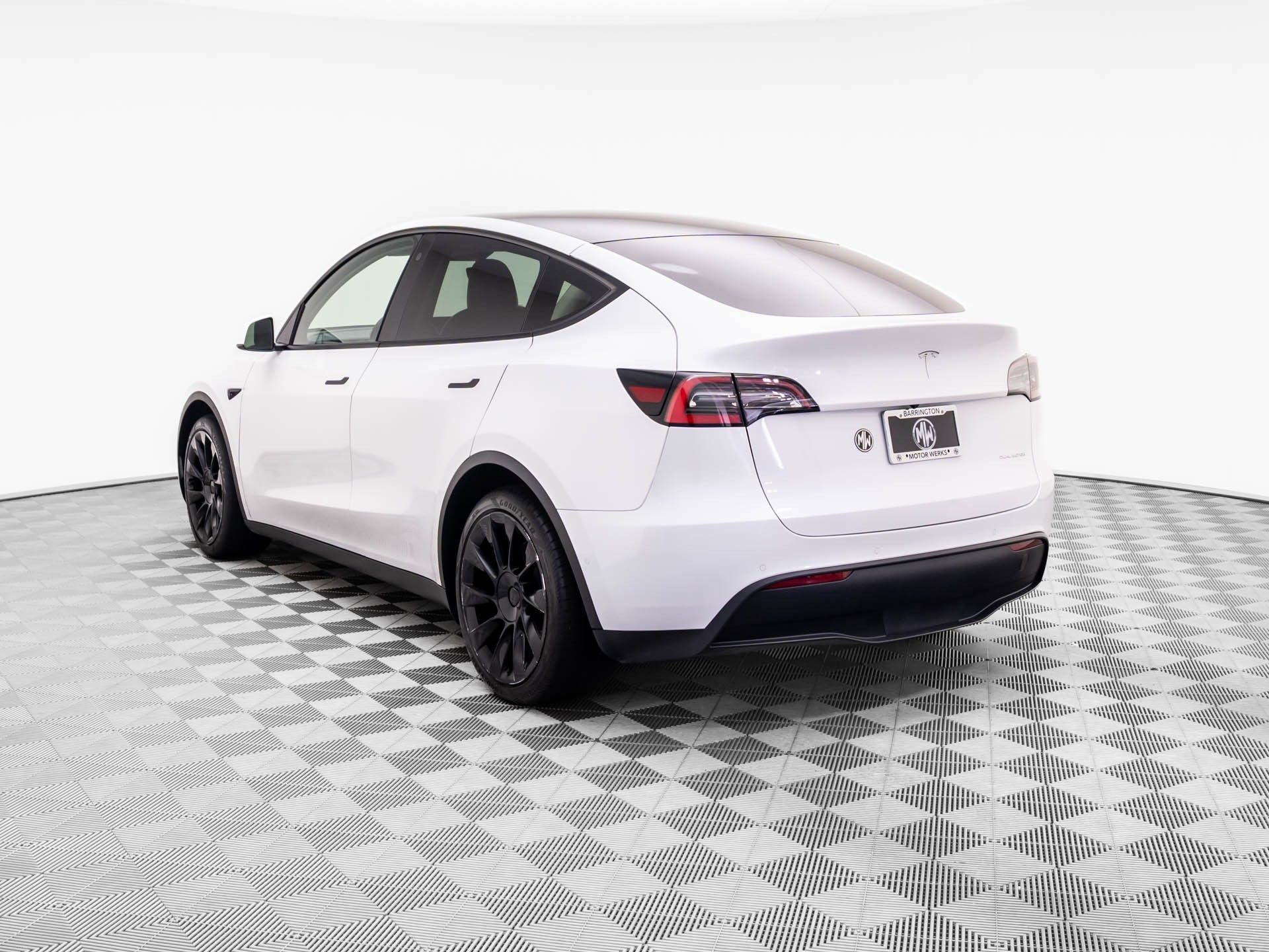 2021 Tesla Model Y Long Range photo 5