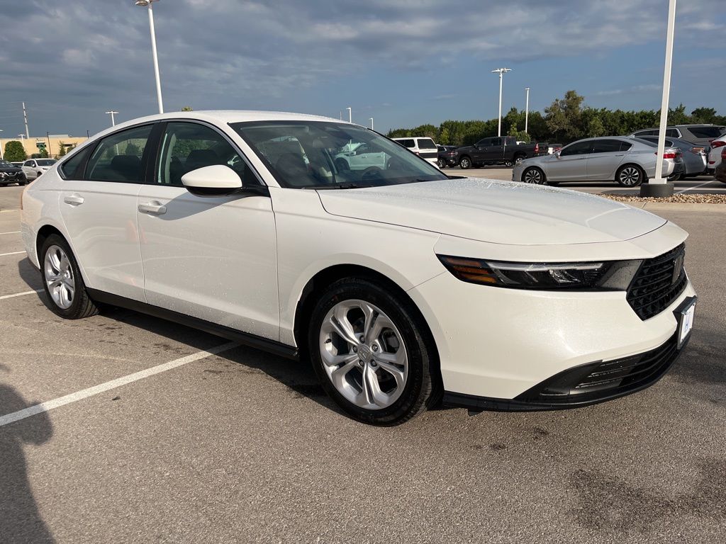 2025 Honda Accord LX photo 2