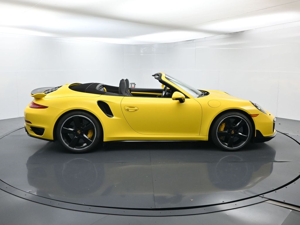 2016 Porsche 911 Turbo S photo 14