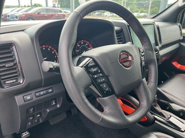 2024 Nissan Frontier PRO-4X photo 11