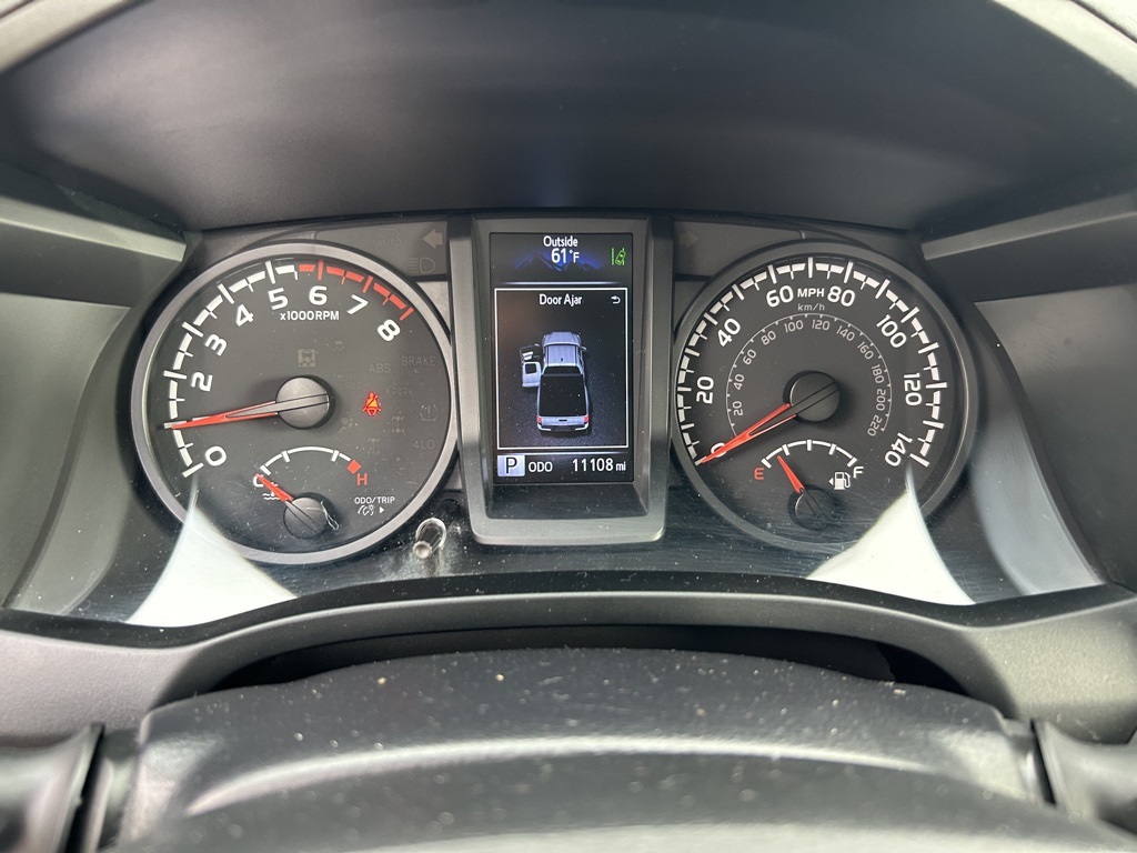 2022 Toyota Tacoma SR photo 17