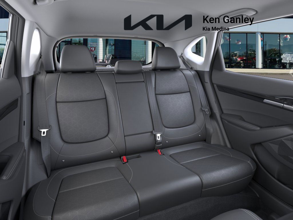 2026 Kia Seltos EX photo 8