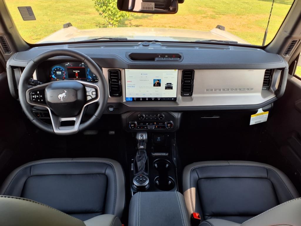 2025 Ford Bronco Outer Banks photo 26