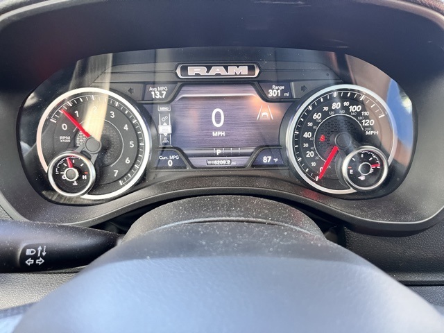 2025 Ram 1500 Tradesman photo 9