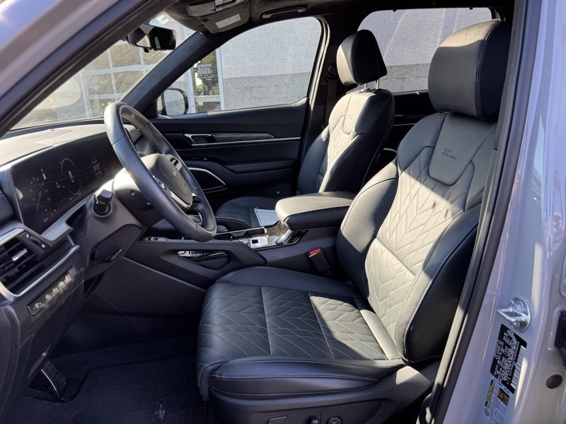 2025 Kia Telluride X-Line photo 17