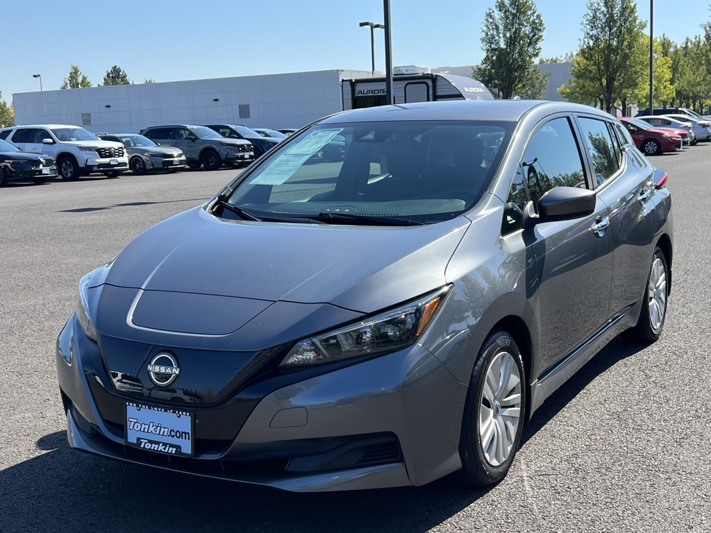 2024 Nissan Leaf S photo 3