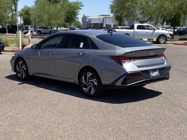 2025 Hyundai Elantra SEL Sport photo 5