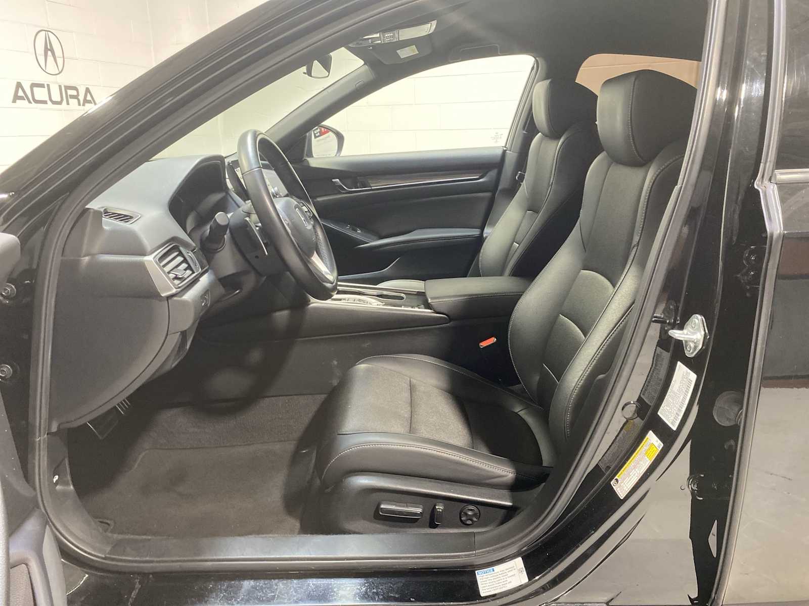 2022 Honda Accord Hybrid Sport photo 2