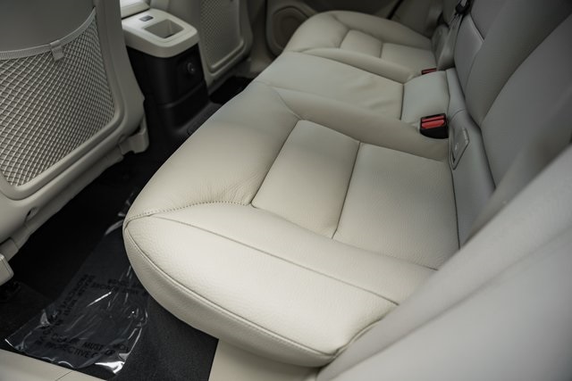2025 Volvo XC60 Hybrid T8 Plus photo 27