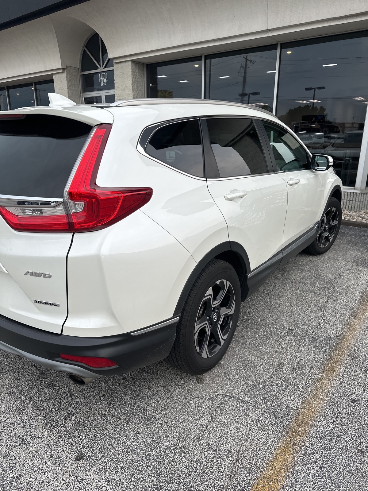 2018 Honda CR-V Touring photo 3