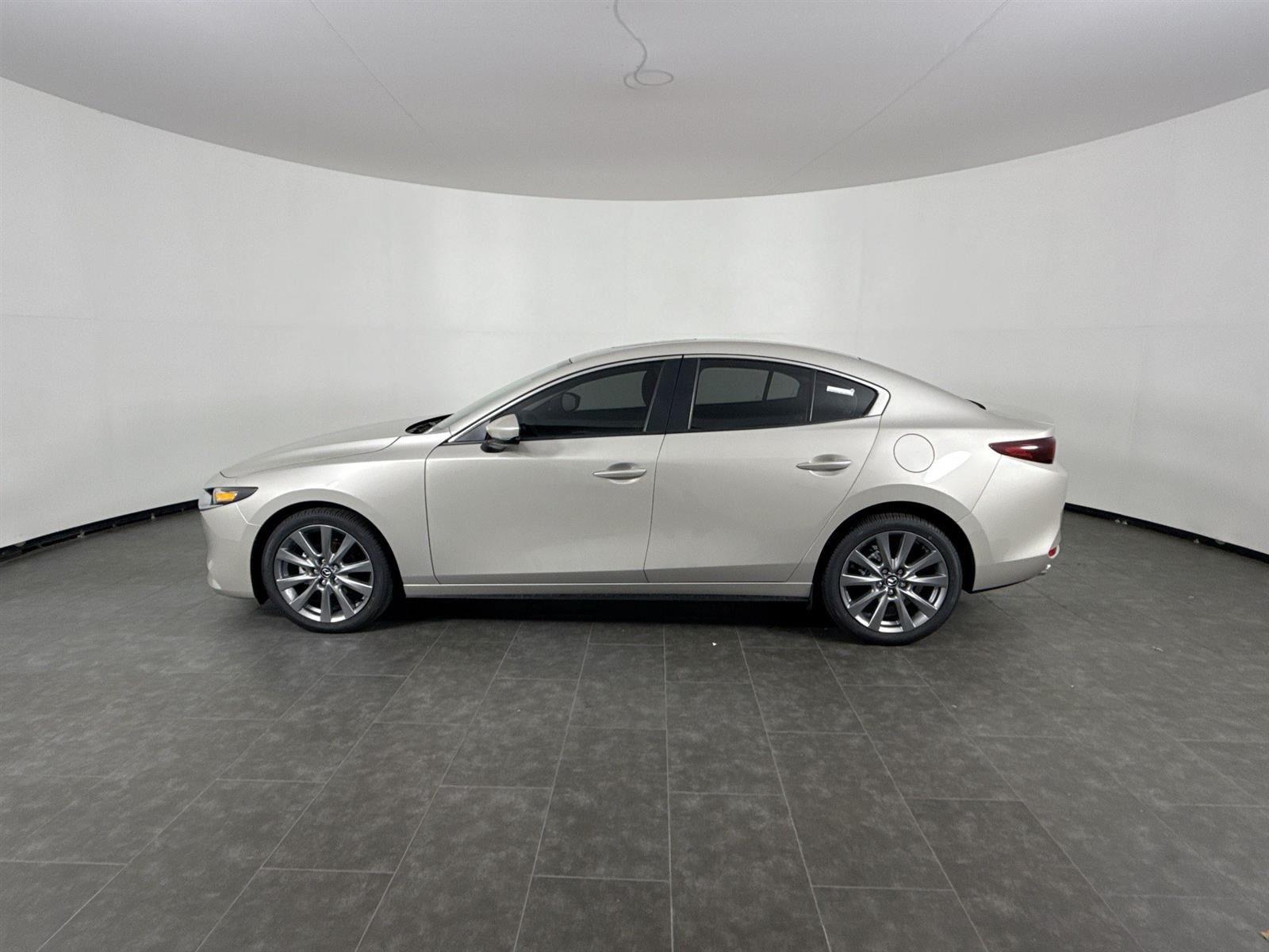 2025 Mazda Mazda3 2.5 s Preferred photo 9