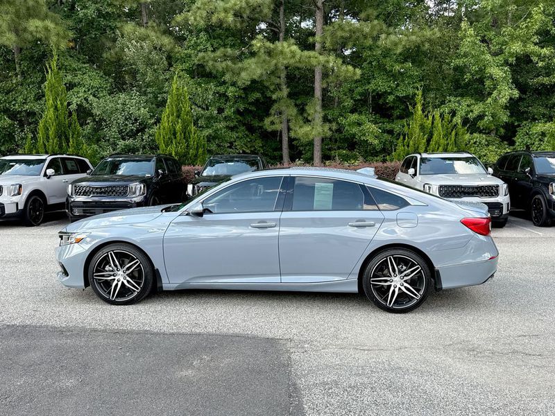 Used 2022 Honda Accord Hybrid Touring with VIN 1HGCV3F93NA005735 for sale in Northfield, Minnesota