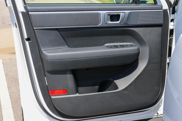 New 2026 Hyundai SE image 9