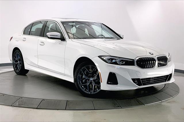 2025 BMW 3 Series 330i's photo