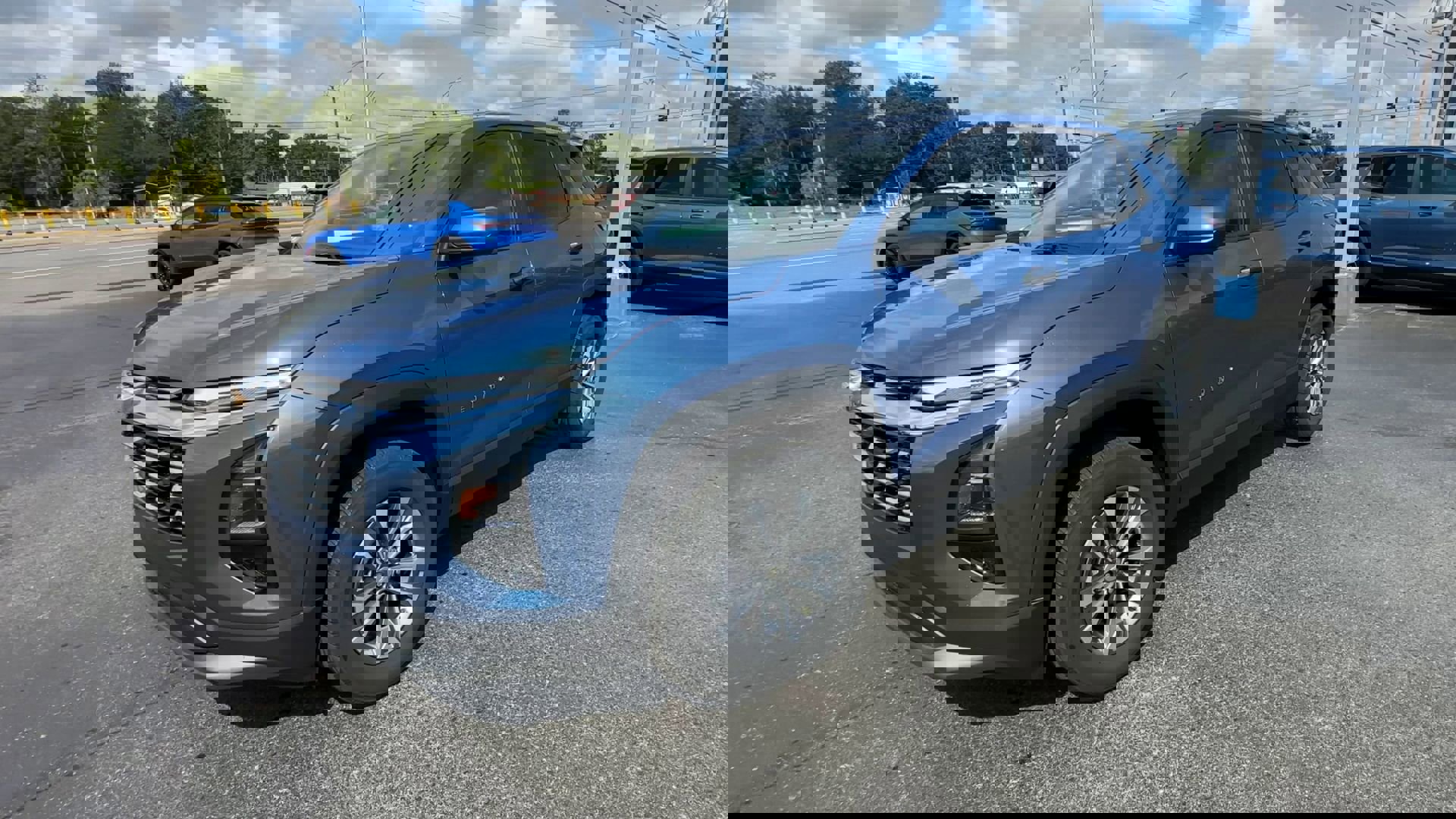 2026 Chevrolet Equinox LT photo 3