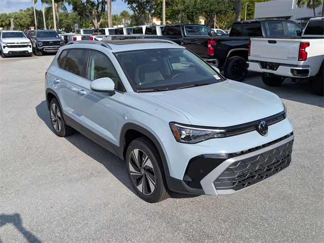 2025 Volkswagen Taos SE photo 2