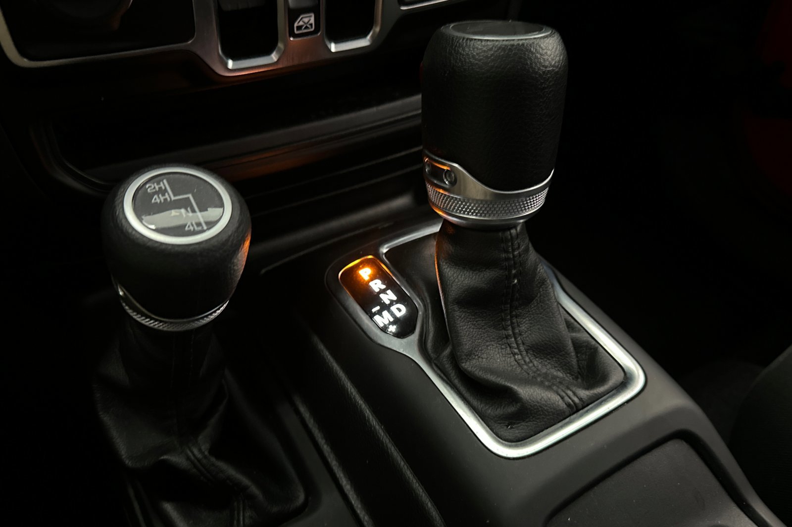 2023 Jeep Gladiator Sport S photo 19