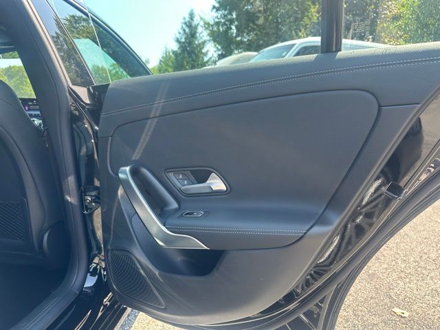 2025 Mercedes Benz CLA 250 4MATIC photo 20