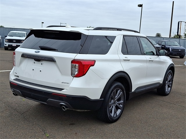 2023 Ford Explorer XLT photo 4
