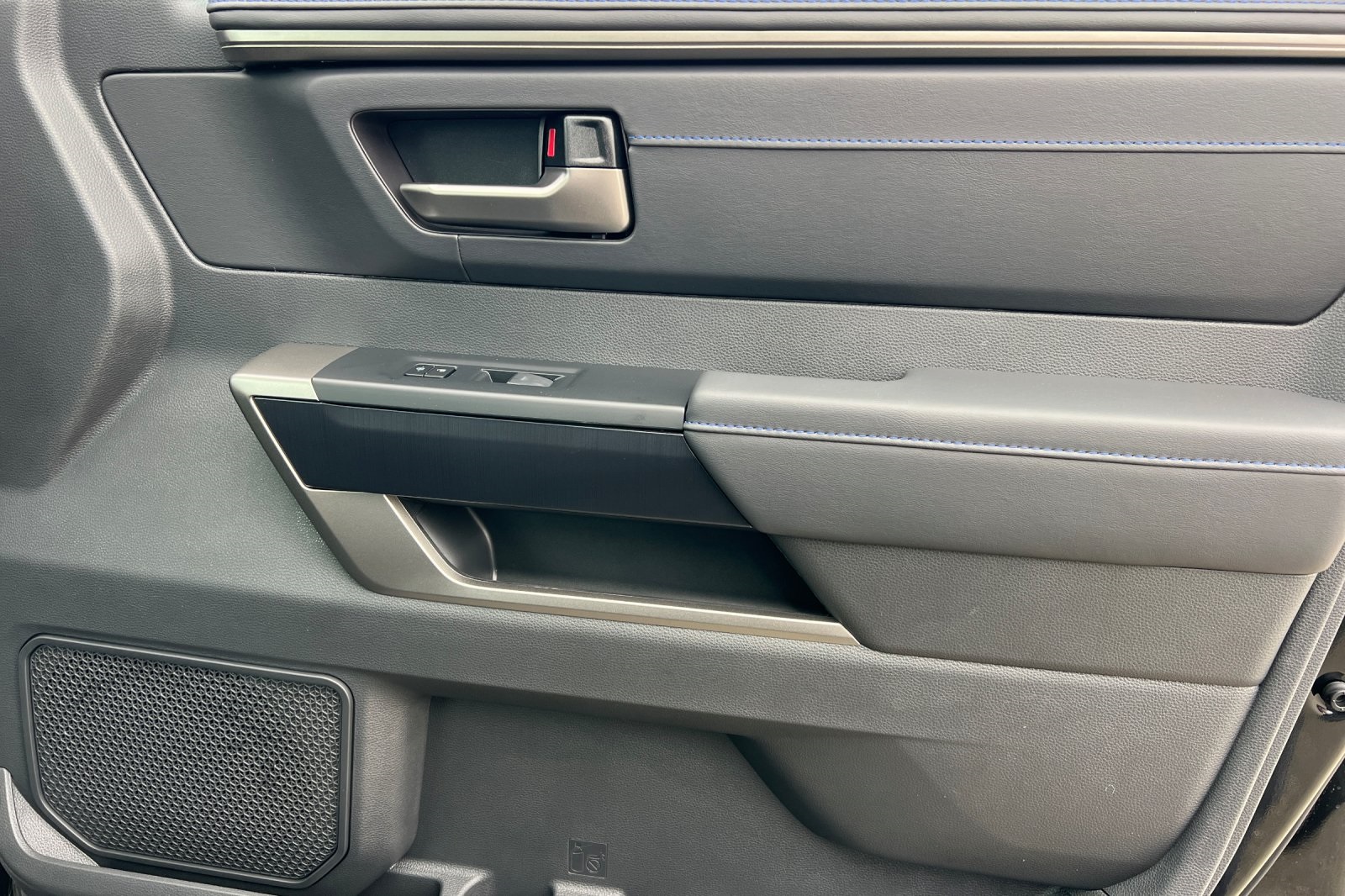 2026 Toyota Tundra Platinum CrewMax photo 18