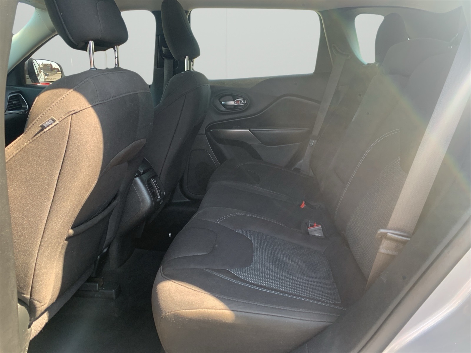 2020 Jeep Cherokee Latitude photo 22