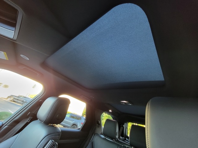 2024 Land Rover Discovery SE photo 40