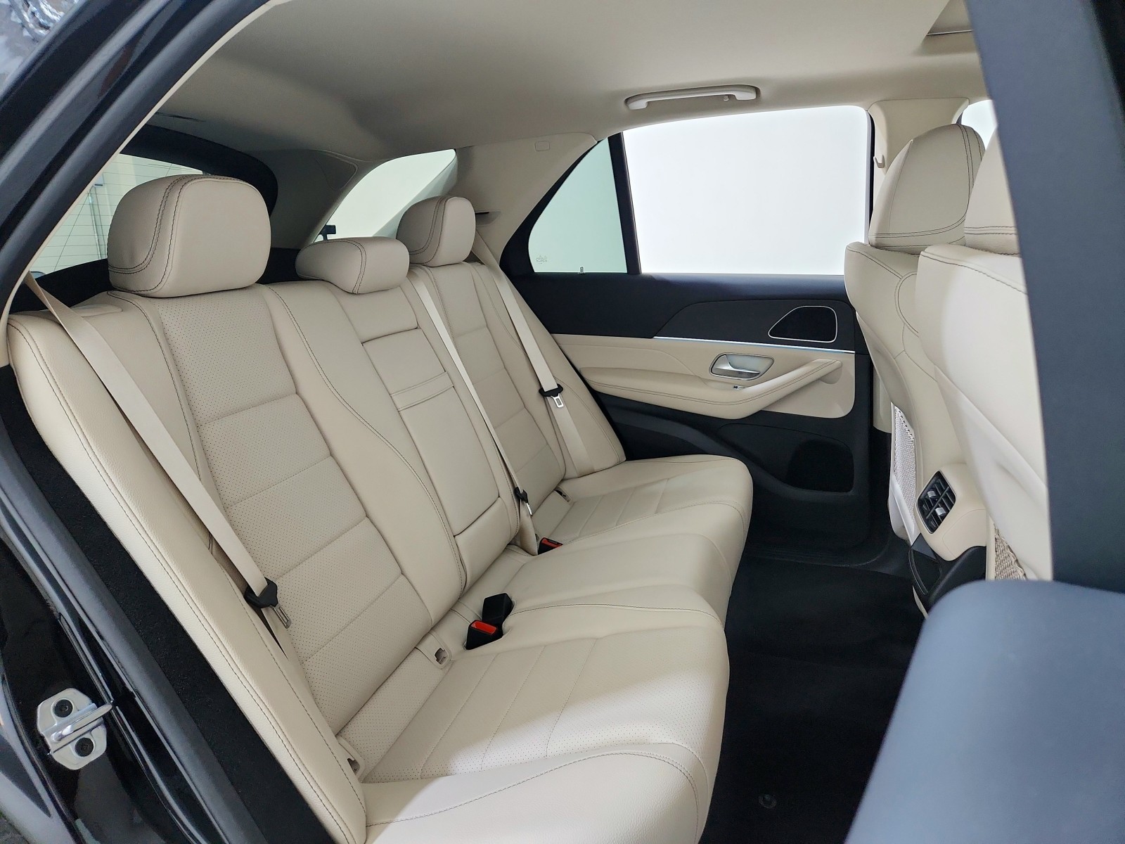 2025 Mercedes Benz GLE 350 4MATIC photo 40