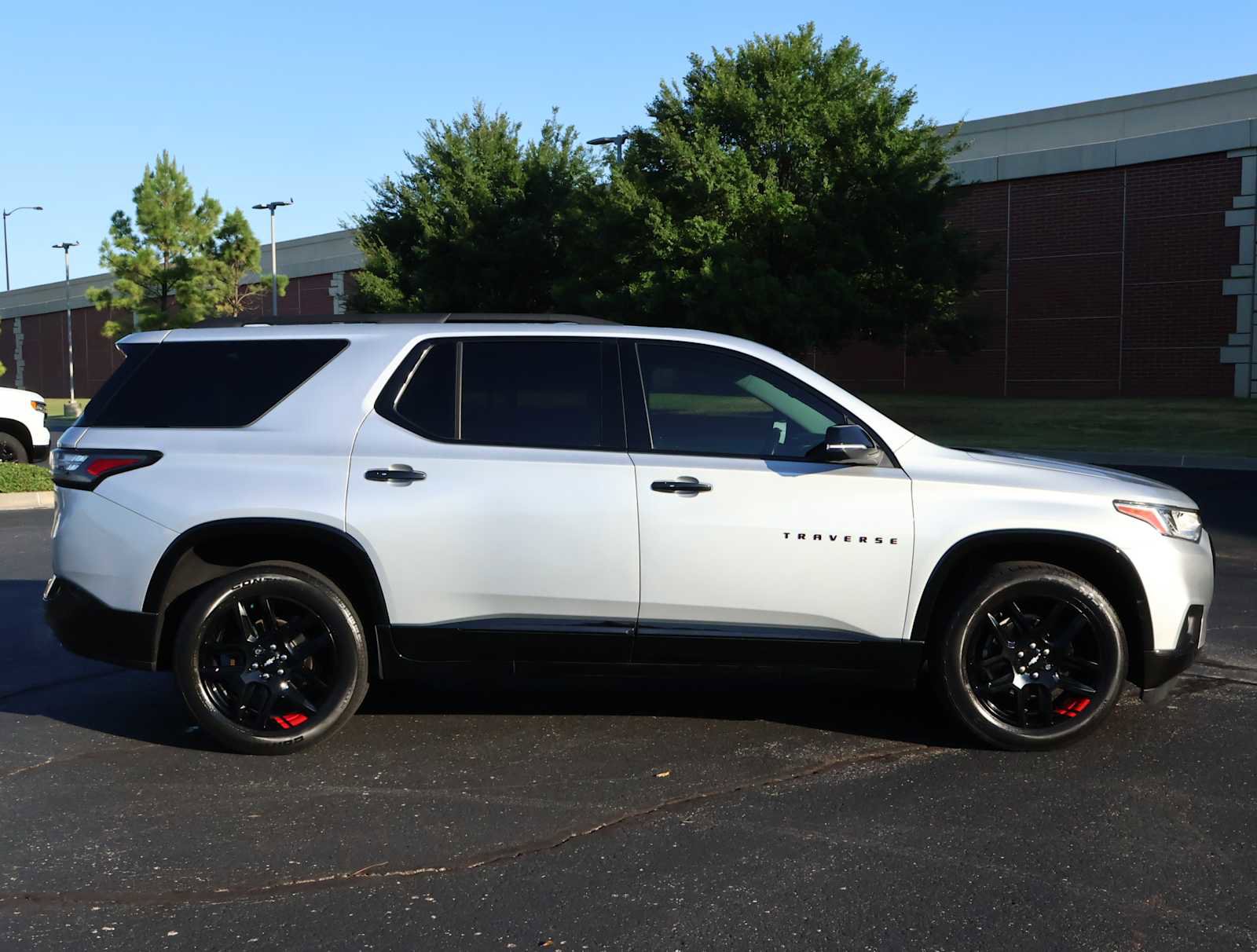 2021 Chevrolet Traverse Premier photo 32