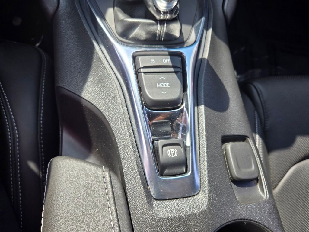 2023 Chevrolet Camaro 2LT photo 22