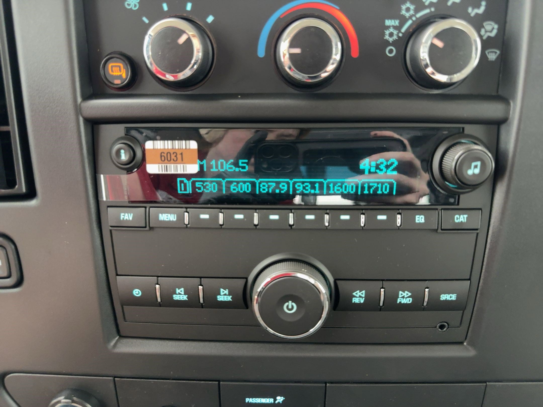 2025 Chevrolet Express Cargo 2500 photo 15