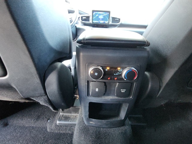 2020 Ford Explorer Limited photo 18