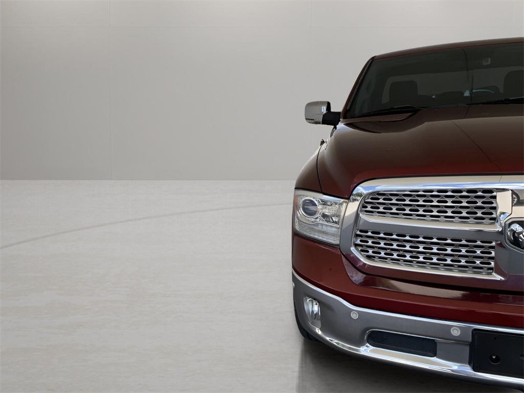 2017 Ram 1500 Laramie photo 4
