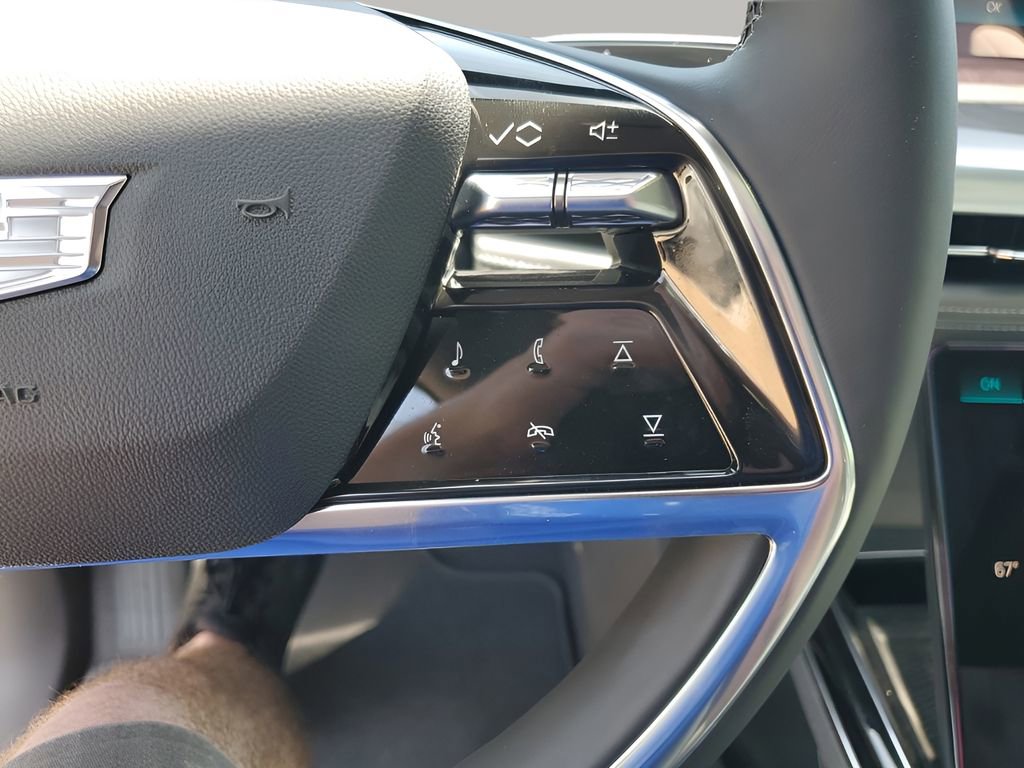 2026 Cadillac Escalade IQ Luxury photo 32