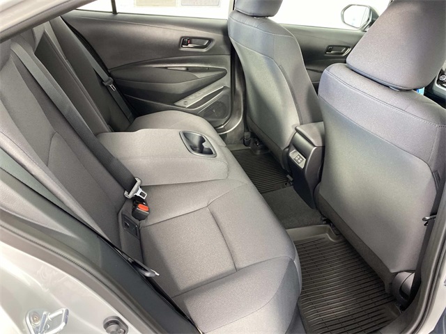 2025 Toyota Corolla LE photo 10