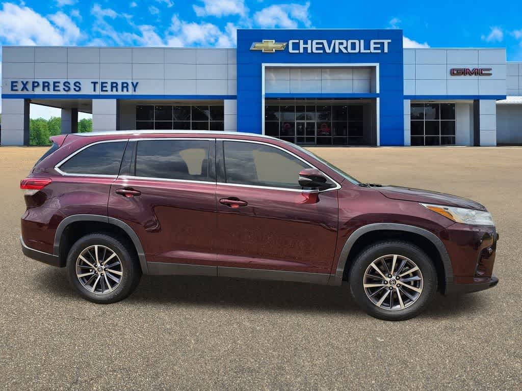 2019 Toyota Highlander XLE photo 3
