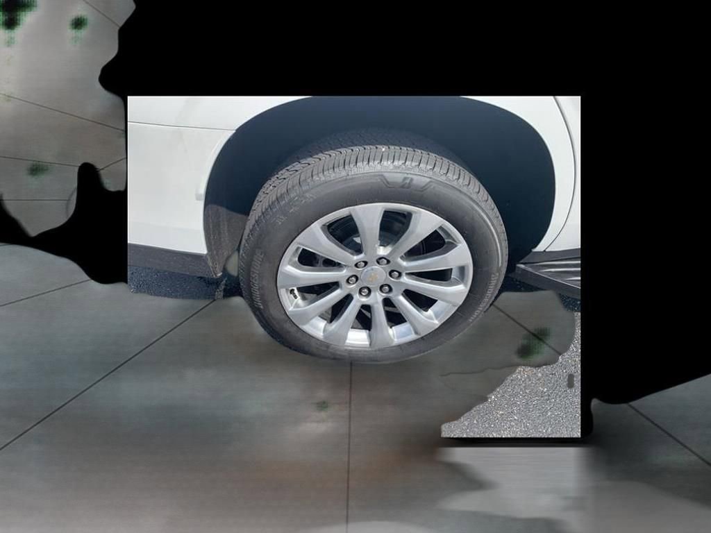 2025 Chevrolet Tahoe Premier photo 13