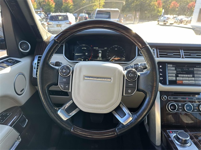 2016 Land Rover Range Rover HSE photo 11