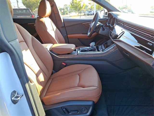 2024 Audi Q8 55 Premium Plus photo 19