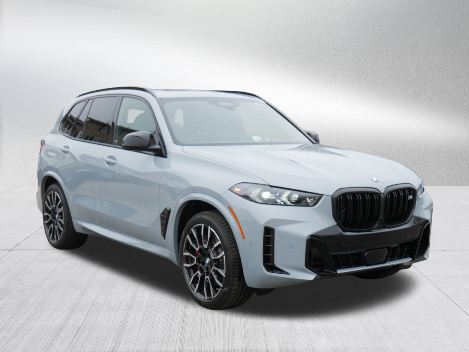 2026 BMW X5 M60i's photo
