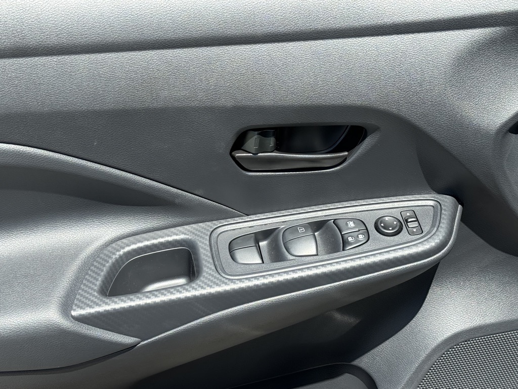 2025 Nissan Versa S photo 20
