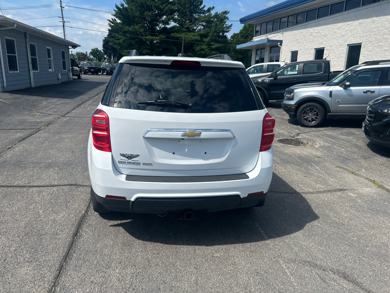 2017 Chevrolet Equinox LT photo 4