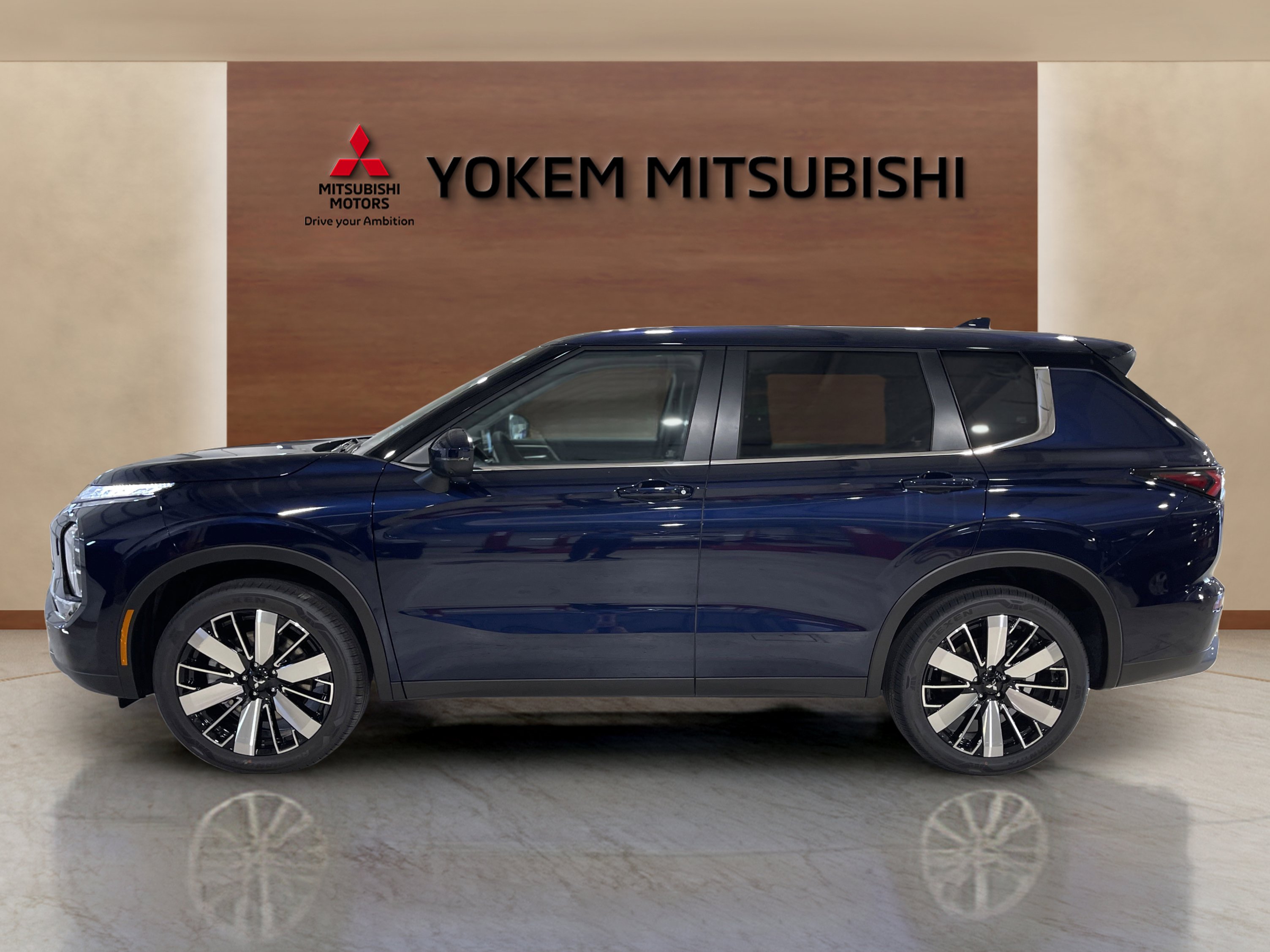 2025 Mitsubishi Outlander SE Ralliart photo 2
