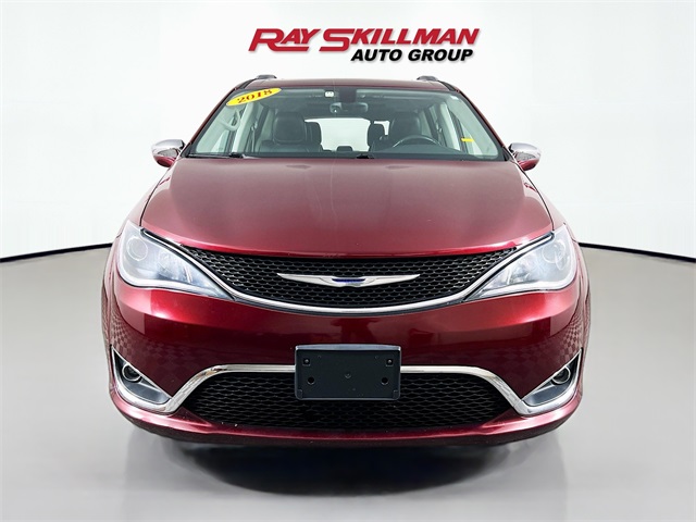 2018 Chrysler Pacifica Limited photo 2