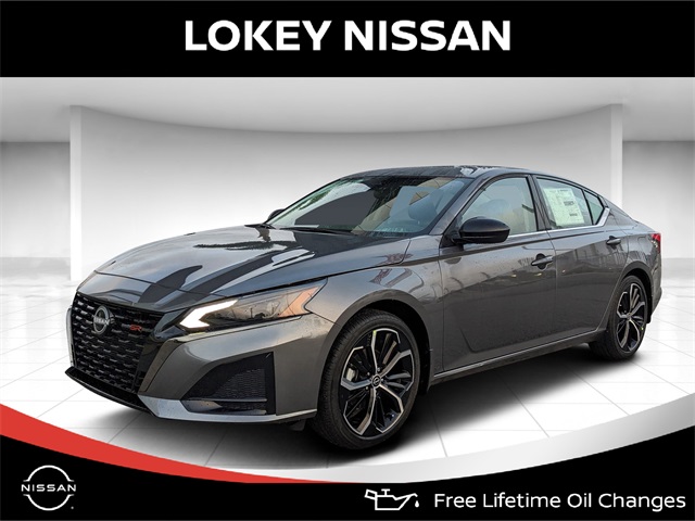 2025 Nissan Altima SR's photo