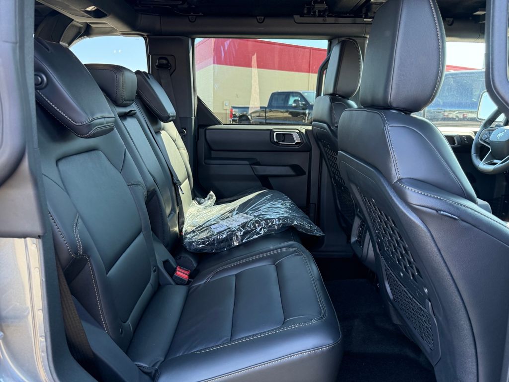2025 Ford Bronco Badlands photo 10