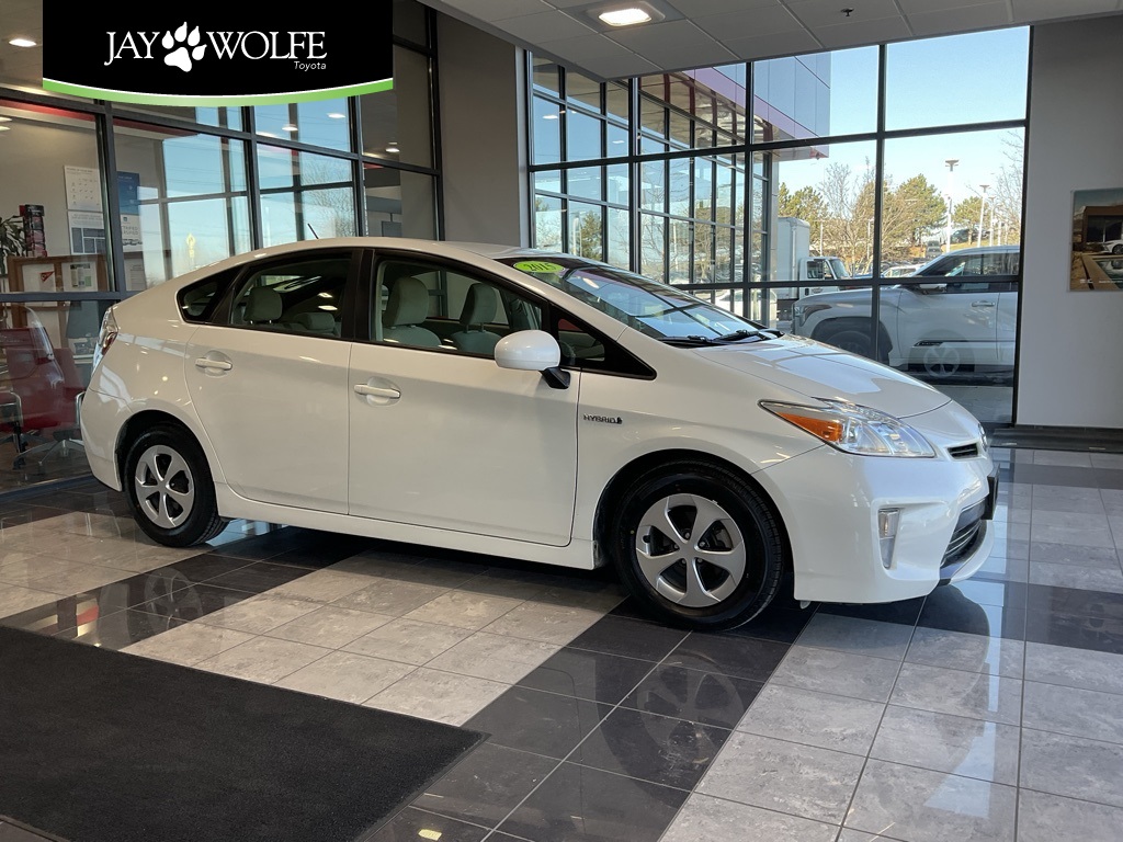 2015 Toyota Prius Two's photo