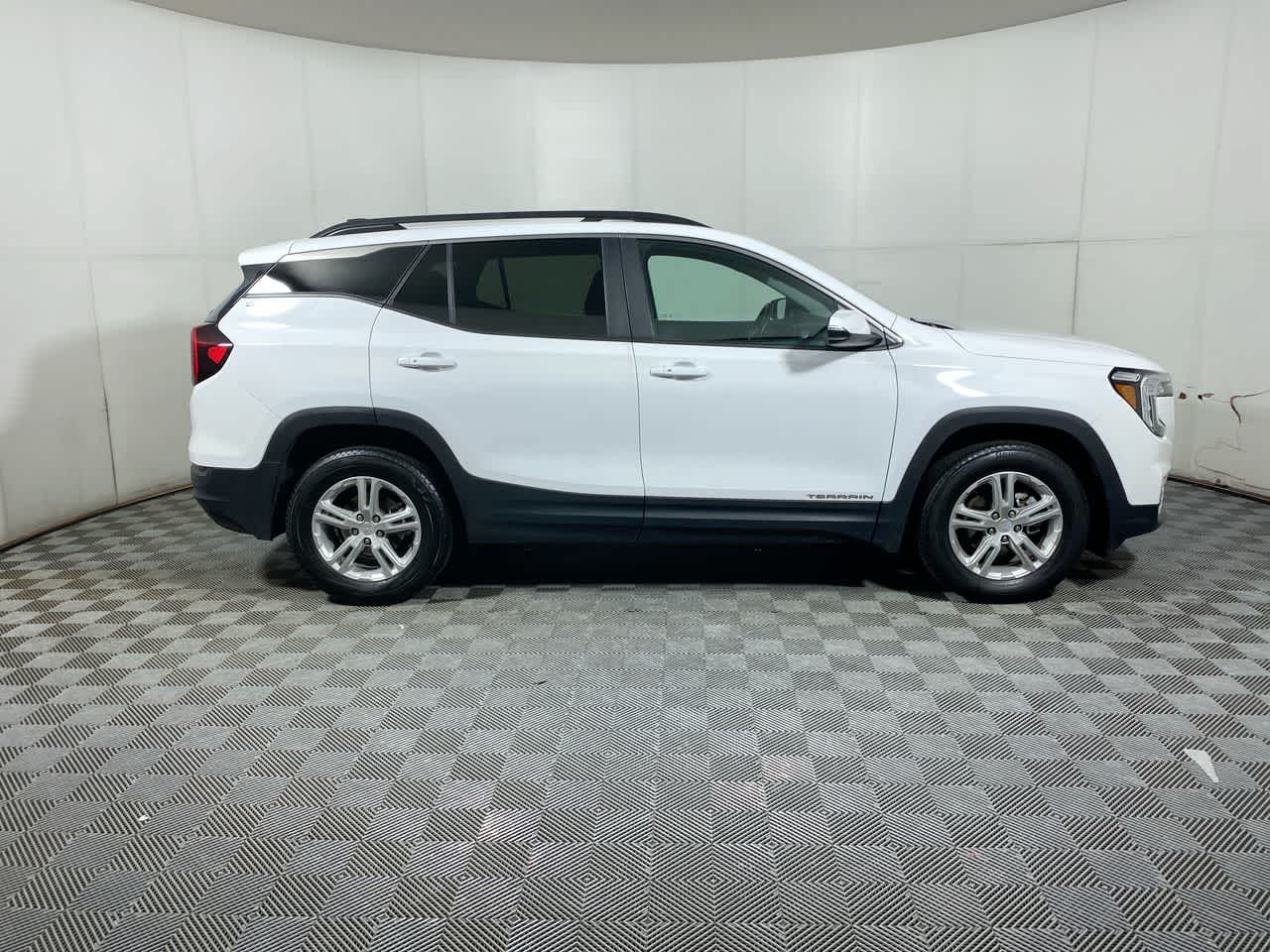 2023 Gmc Terrain SLE photo 8
