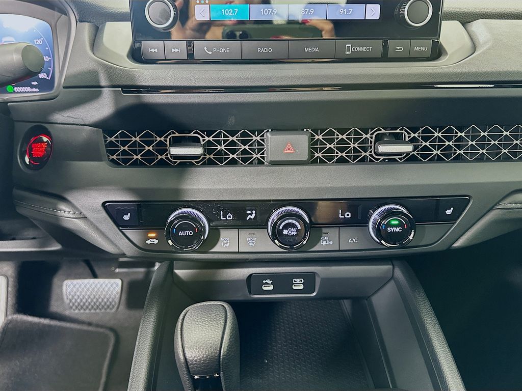 2025 Honda Accord 1.5T SE photo 13