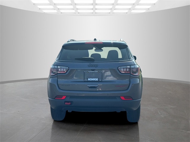 2023 Jeep Compass Trailhawk photo 6